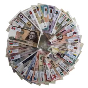 Zestaw 52 różnych banknotów świata. Prawdziwe pieniądze z różnych krajów