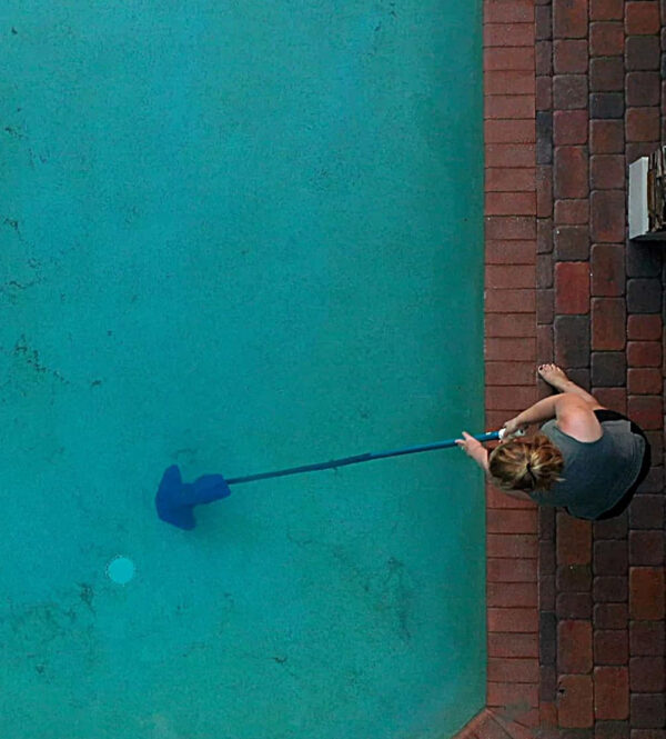 UŻYWANY Odkurzacz bezprzewodowy POOL BLASTER Max CG 1,5 V odkurzacz do czyszczenia basenu - obrazek 4