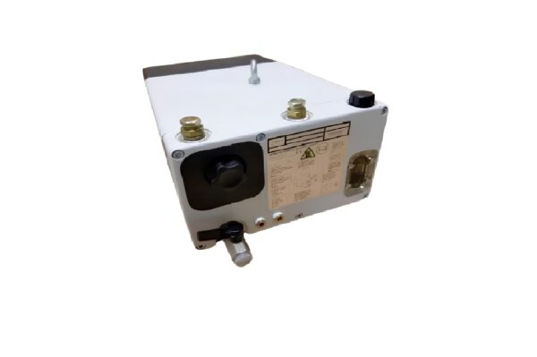 UŻYWANA Pompa próżniowa olejowa SOGEVAC SV25 A90L-0001-0425 z silnikiem