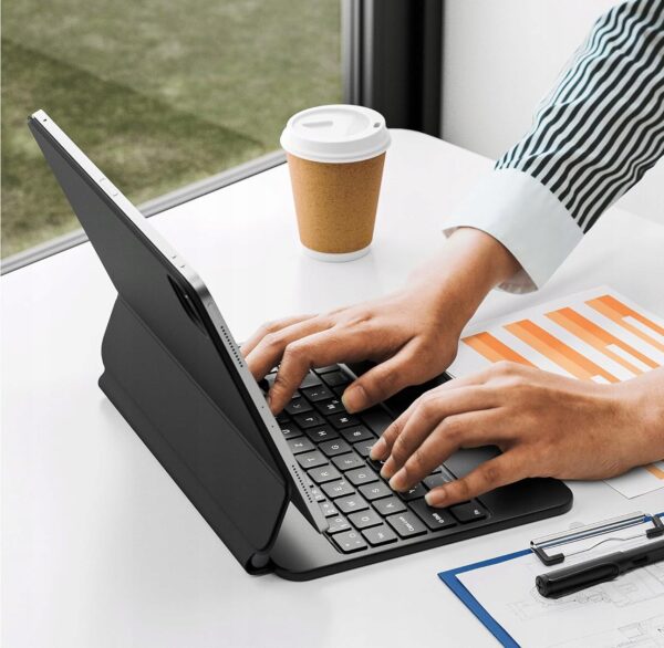Etui Earto do iPada Air 5 z klawiaturą QWERTZ, 7-kolorowym podświetleniem iPad 11 Pro - obrazek 5