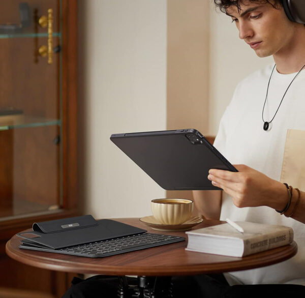 Etui z klawiaturą ESR Ascend Lite 6B008 do iPad Pro 11/iPad Air 5/4 QWERTZ - obrazek 2