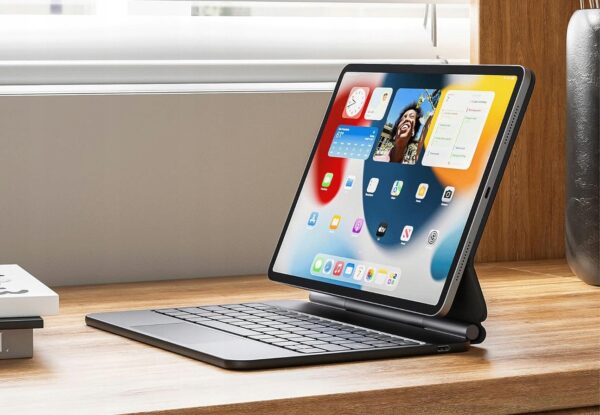 Etui Earto do iPada Air 5 z klawiaturą QWERTZ, 7-kolorowym podświetleniem iPad 11 Pro - obrazek 8
