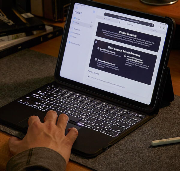 UŻYWANY Etui ESR Ascend 6B005 QWERTZ na klawiaturę iPad Pro 11 Air 5/4 - obrazek 3