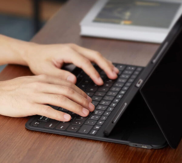 Etui z klawiaturą ESR Ascend Case Lite 6B006, iPad Pro 12.9 2022, niemiecki układ klawiatury QWERTZ czarne - obrazek 3