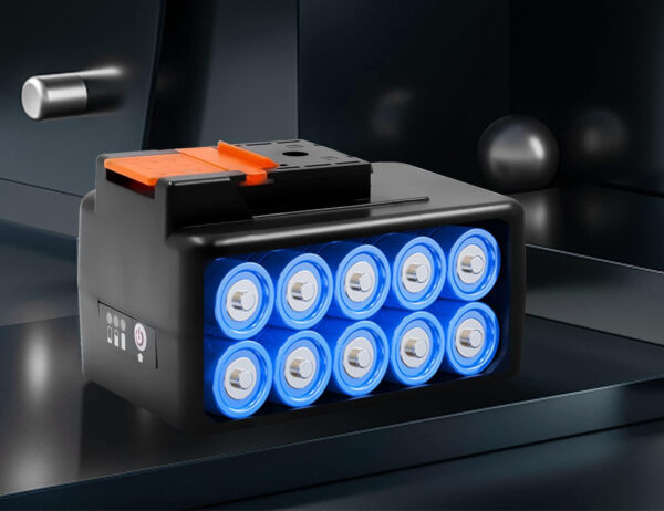 Uszkodzona Myjka wysokociśnieniowa DEWINNER 5 w 1 32 V 2600 mAh - obrazek 4