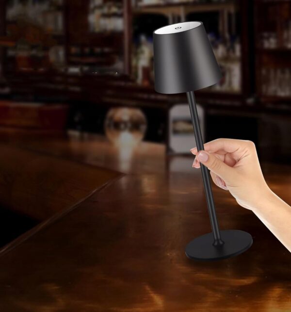 Bezprzewodowa lampa stołowa LED Zoeger, 3000K, IP54, czarna - obrazek 3