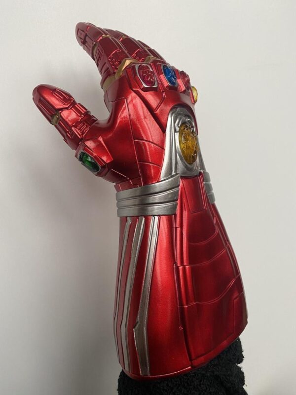 Rękawica Iron Mana, która świeci! Avengers, Rękawica Iron Man 30 cm - obrazek 3