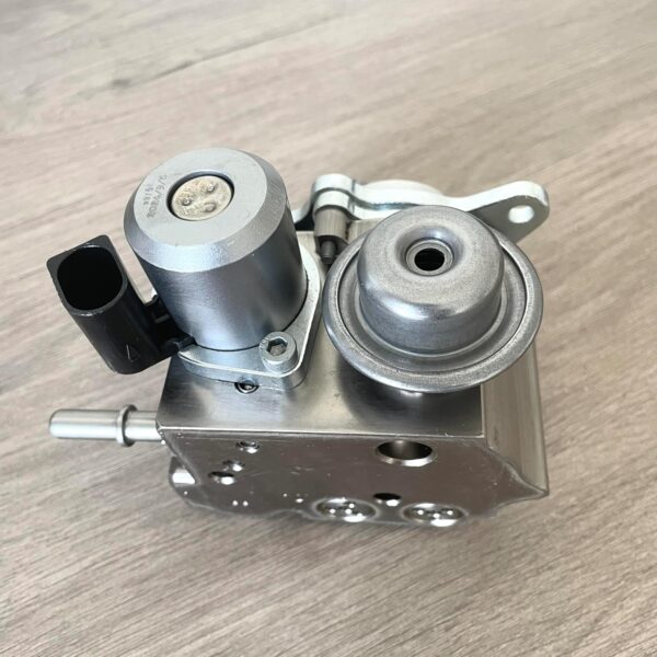 Pompa wysokiego ciśnienia 13517573436 do BMW MINI Cooper R55-R59 - obrazek 2