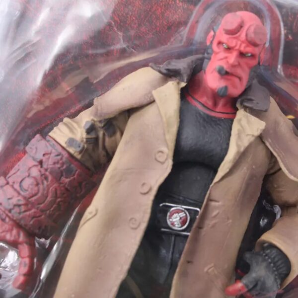 Figurka Hellboy Ron Pearlman 18cm ruchoma Hellboy 2 - obrazek 8
