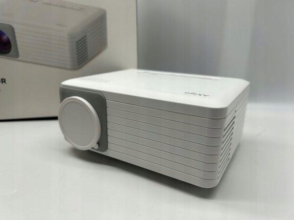 Mini projektor ze statywem AKIYO O1 Full HD 1080p kompaktowy projektor przenośny z wyraźnym obrazem i podstawą w zestawie - obrazek 9