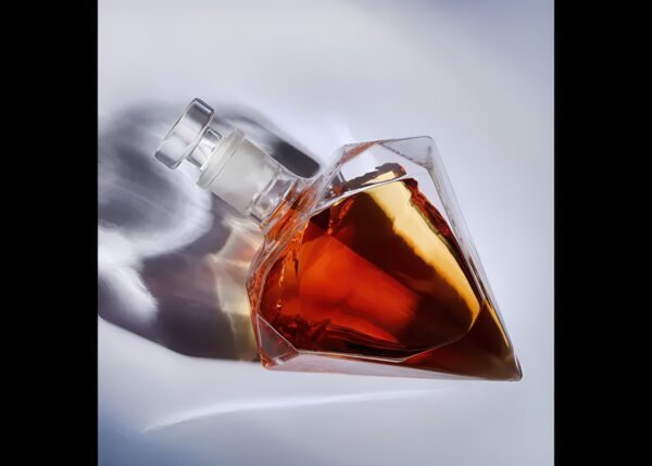 Karafka diamentowa RESTEQ 1L do whisky i alkoholi, elegancka forma - obrazek 3