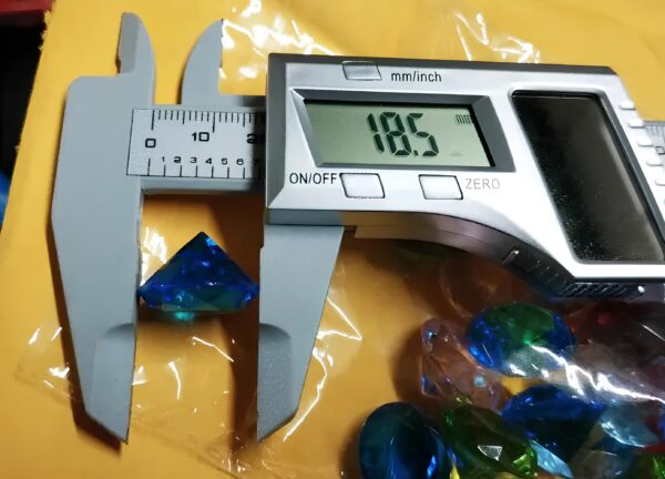 Diamenty akrylowe kolorowe 50 szt średnica 18,5mm dekoracyjne kryształki akrylowe - obrazek 5