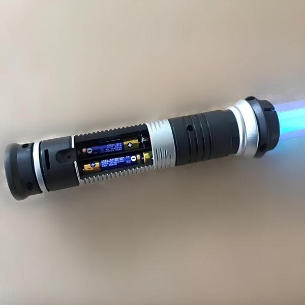 Zestaw LED mieczy Jedi STAR WARS 66cm 2 szt podświetlane miecze świetlne do zabawy i cosplayu fanów Gwiezdnych Wojen - obrazek 9
