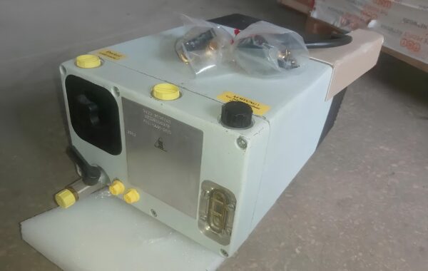UŻYWANA Pompa próżniowa olejowa SOGEVAC SV25 A90L-0001-0425 z silnikiem - obrazek 14
