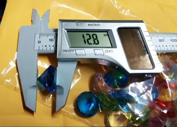 Diamenty akrylowe kolorowe 50 szt średnica 18,5mm dekoracyjne kryształki akrylowe - obrazek 6