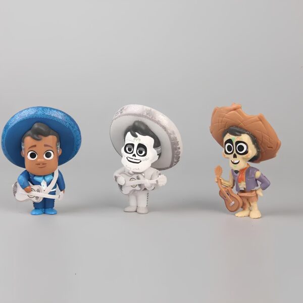 Zestaw figurek z bajki o Tajemnicy Coco 8 szt dekoracyjne figurki z filmu Coco idealne dla fanów animacji i kolekcjonerów - obrazek 3
