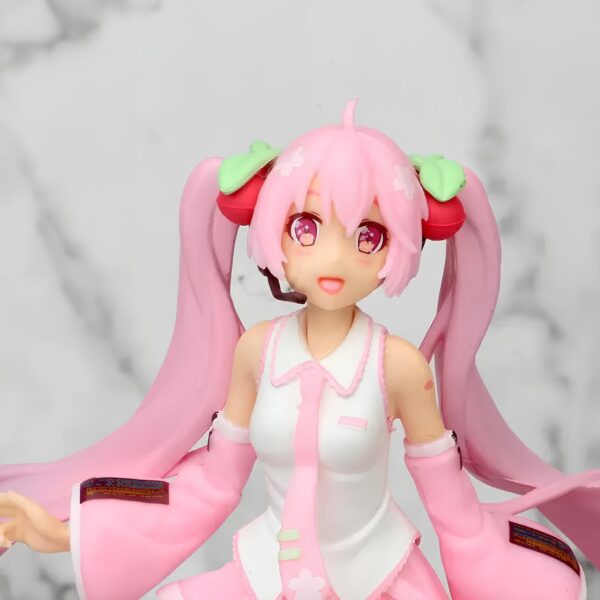 Figurka anime Miku Hatsune Sakura 15 cm kolekcjonerska figurka japońskiej idolki w wersji sakura - obrazek 4