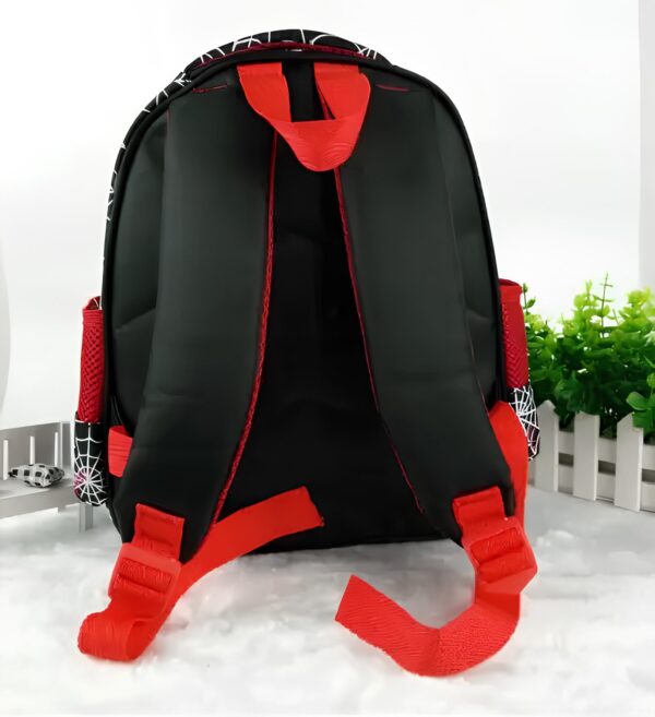 Plecak do przedszkola Spiderman 29 cm lekki i wygodny plecak z motywem superbohatera - obrazek 4